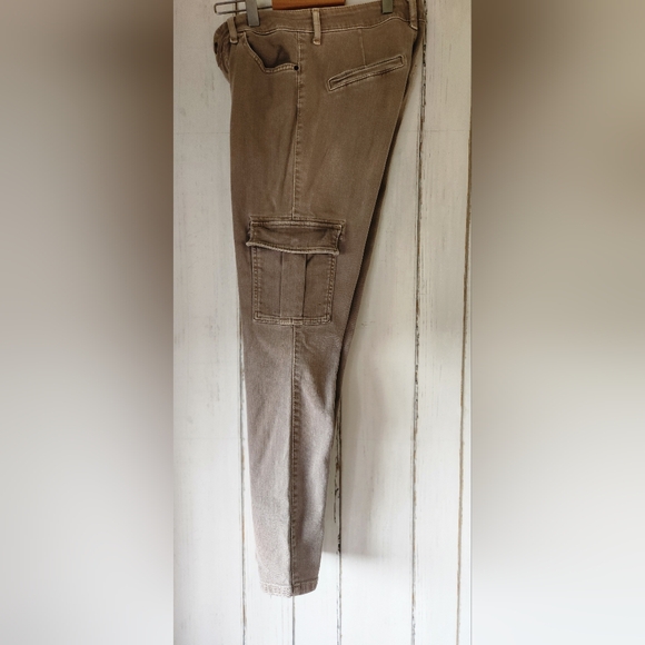 Guess Cargo jeans Tan color sz 27 - Picture 6 of 16